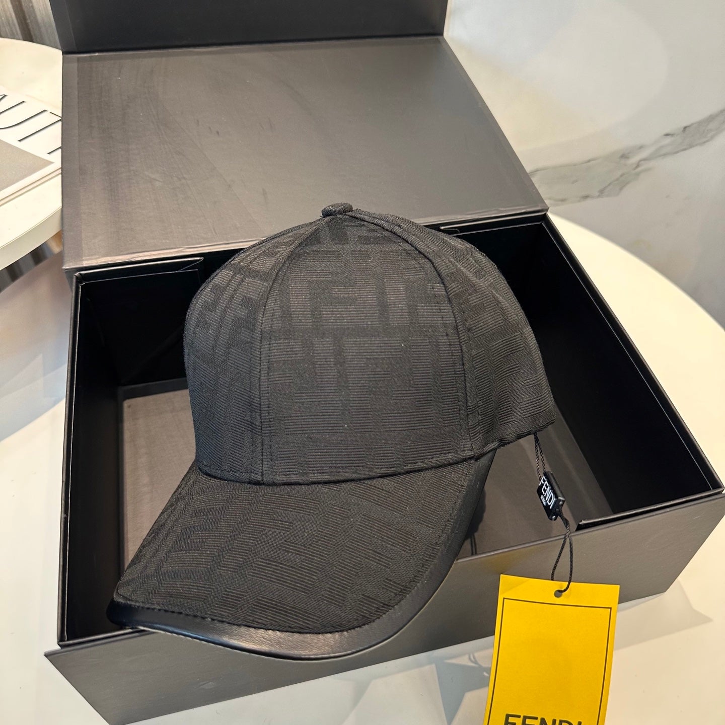Casquette Style Fendi – Monogramme FF Noire