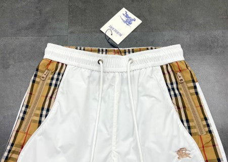 Short Style Burberry – Blanc & Tartan Camel