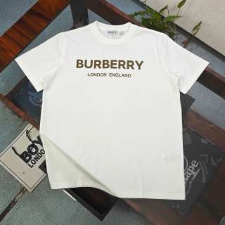 T-shirt Burberry London England – Inscription Dorée