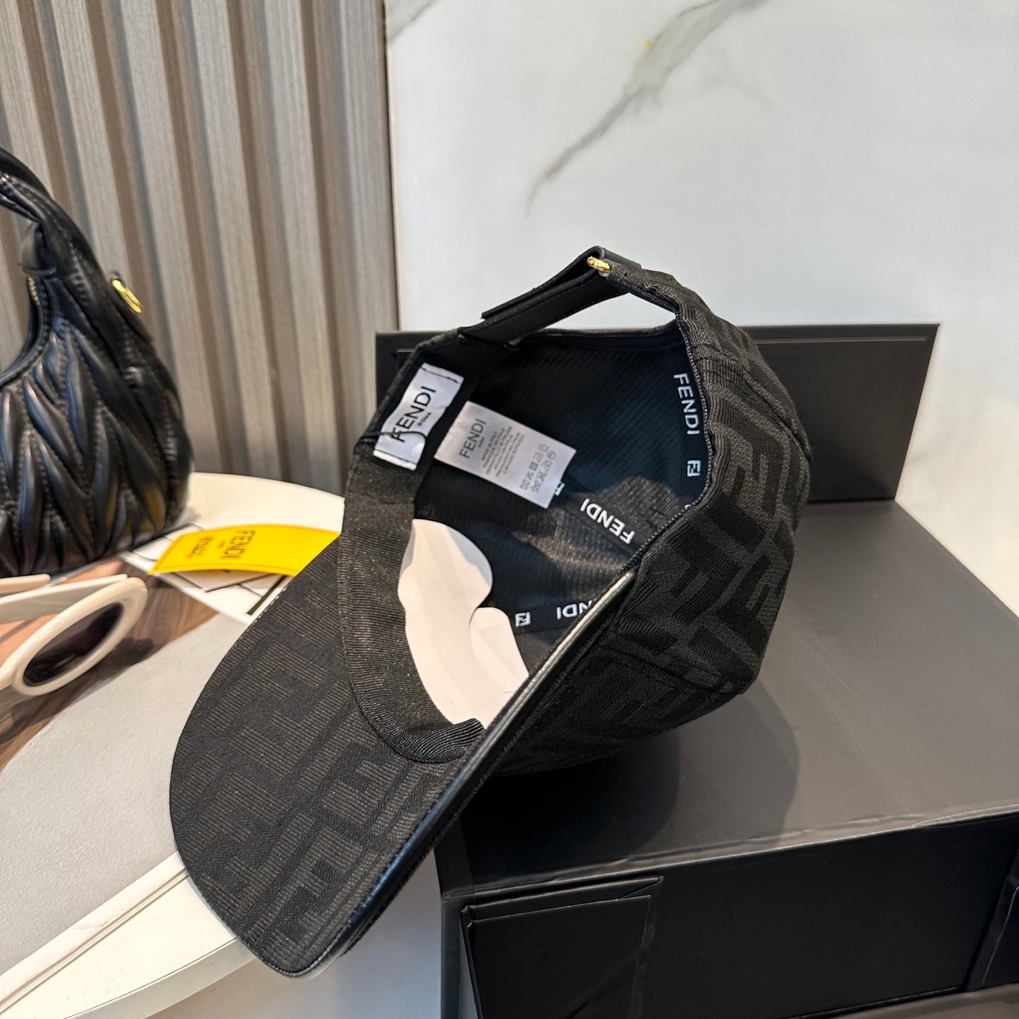 Casquette Style Fendi – Monogramme FF Noire
