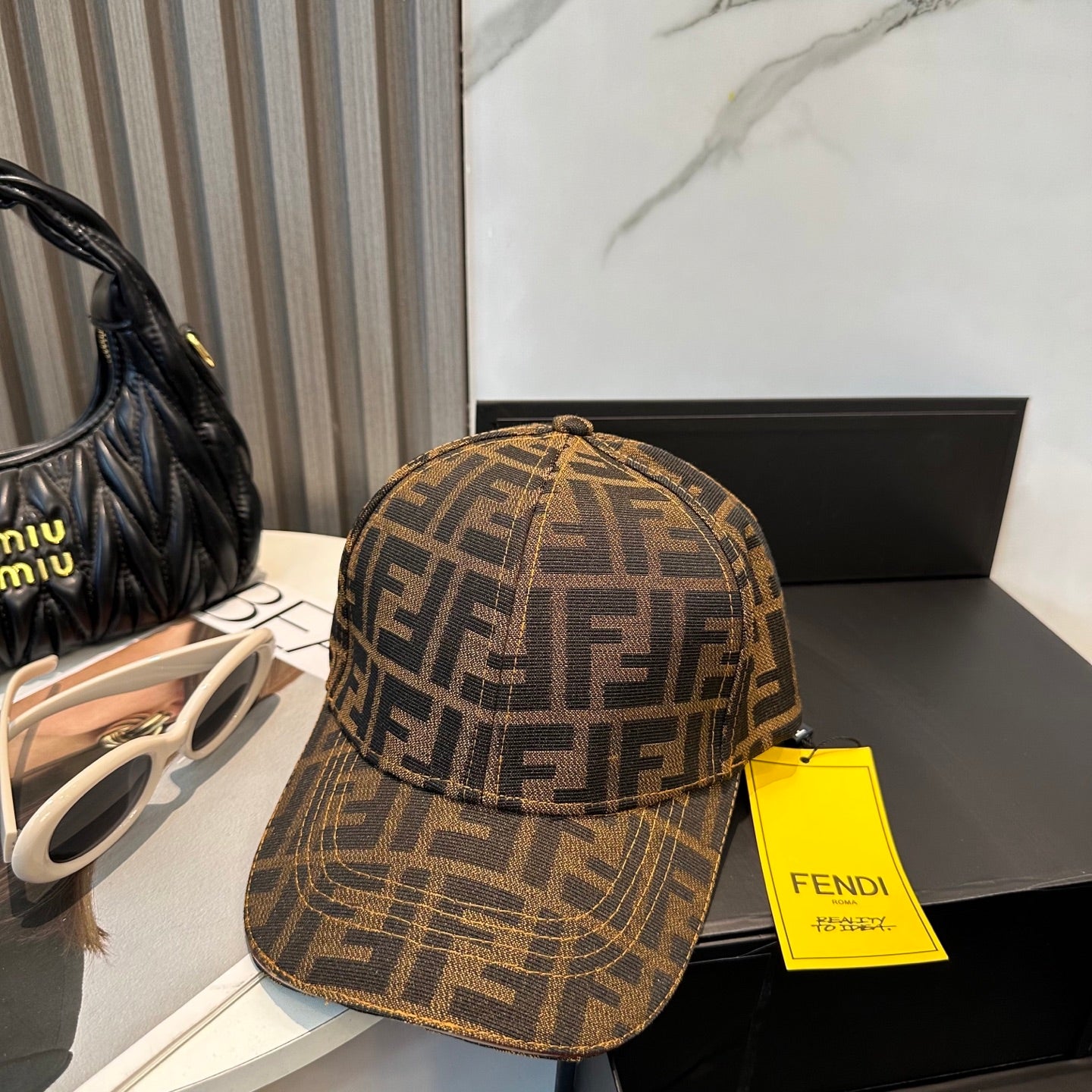 Casquette Style Fendi – Monogramme FF Camel/Marron