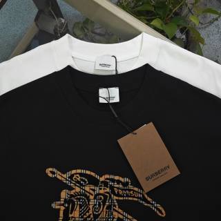 T-shirt Burberry – Grande Broderie Équestre Tartan