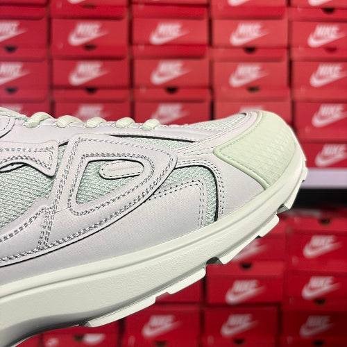 Dior B30 Sneaker Garment Dye – Light Green