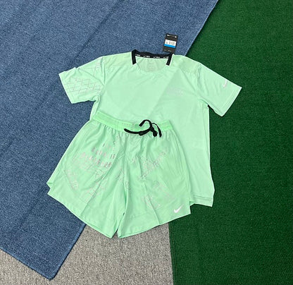 Ensemble Nike Running Division – T-shirt + Short